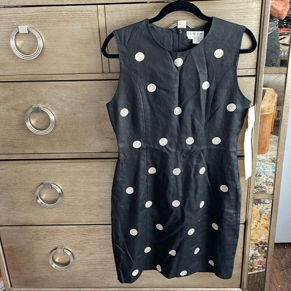 Polka dot linen dress, size M; new
